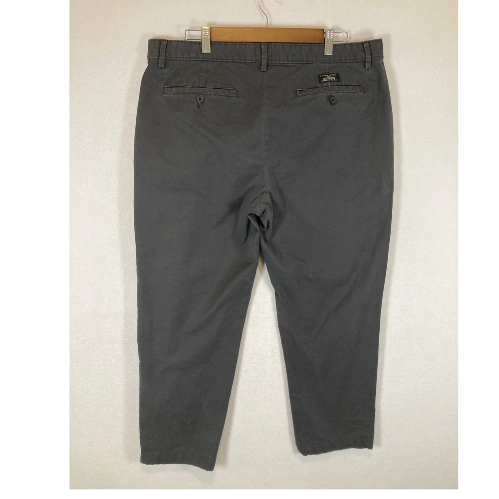 Classic Banana Republic Men 36x30 Charcoal Grey Athletic Fit Stretch Chino Pants